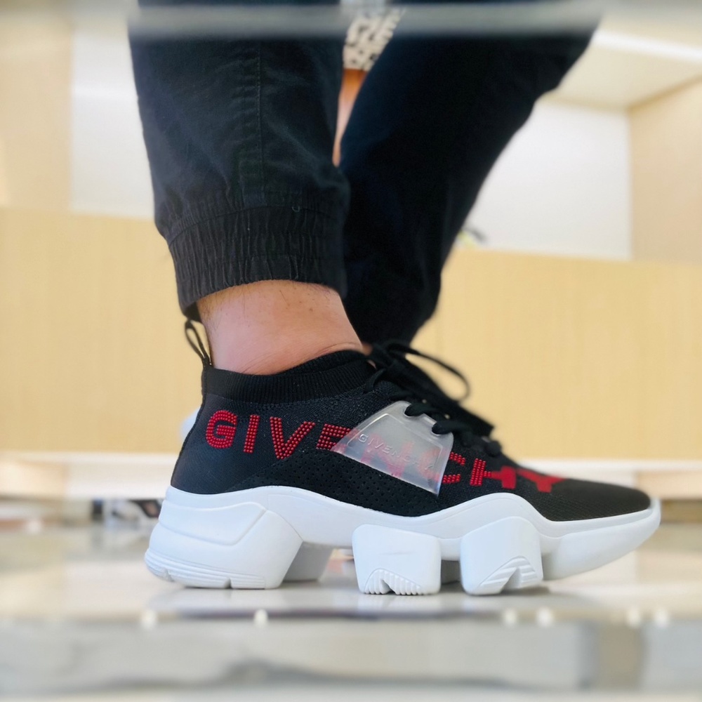 *LOWEST PRICE* GIVENCHY CHAUSSETTE JAW BASSE NOIR/ROUGE *EXCELLENT CONDITION*